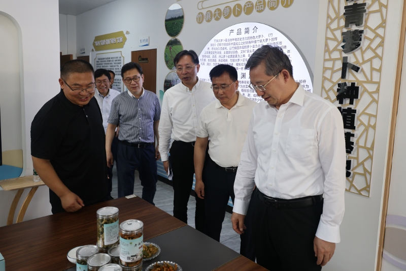 周广智在南京开展民族工作调研